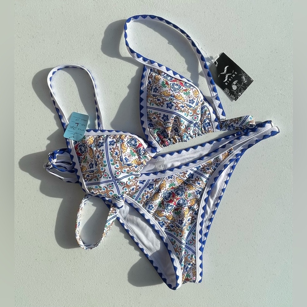 Vibrant Floral Bikini Set in Blue and White